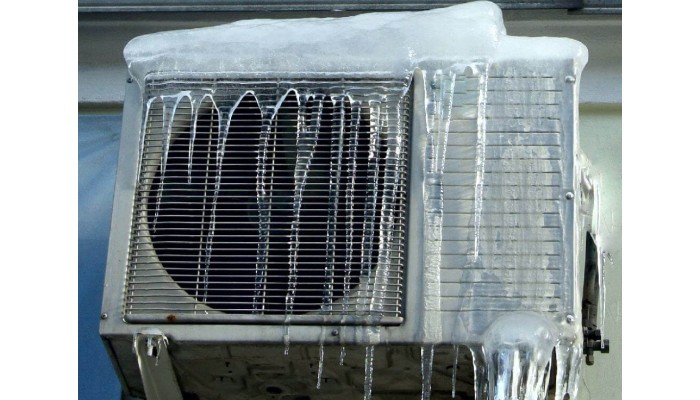 Обледенение кондиционера: причины, последствия и способы устранения Обледенение кондиционера: причины, последствия и способы устранения
